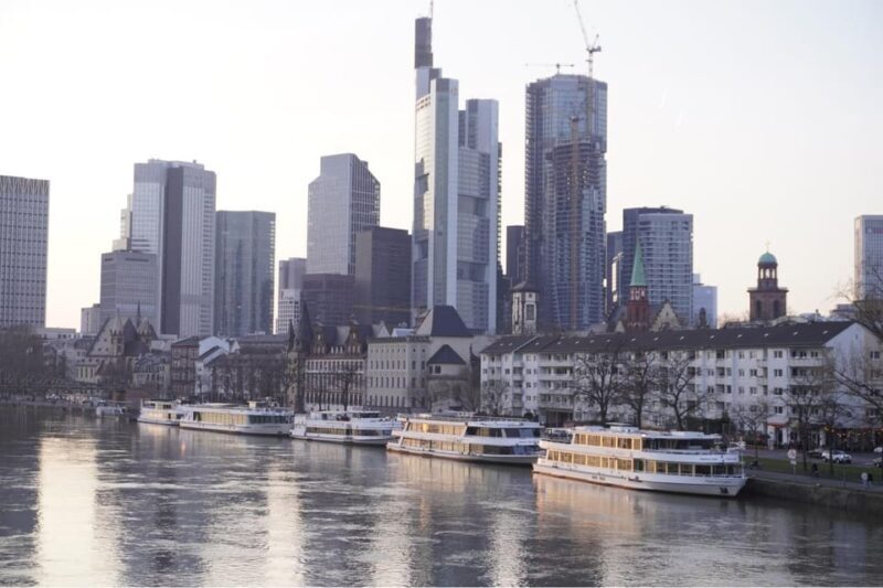 Frankfurt: Criminal hunt at night - Key Points