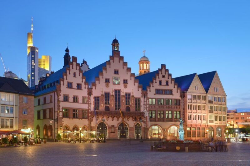 Frankfurt: Highlights and New Old Town English-Language Tour - Key Points