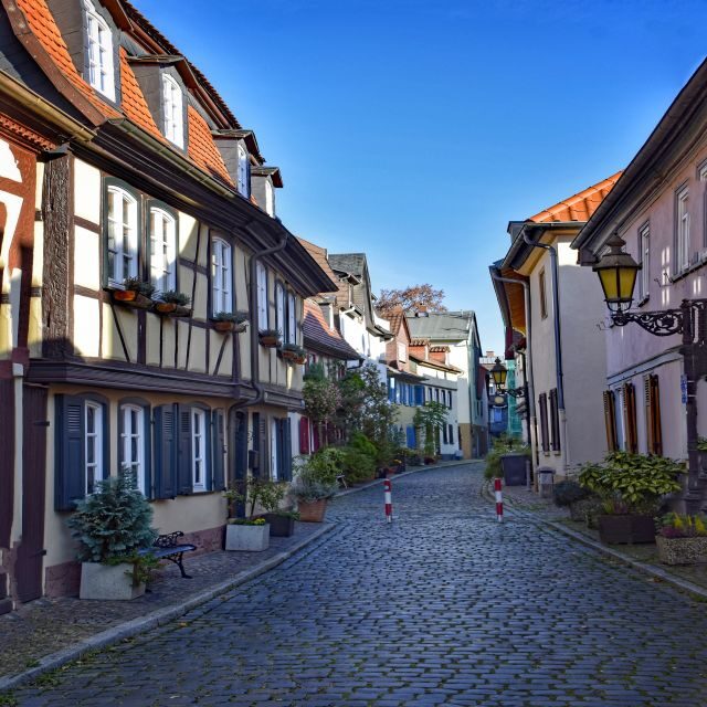 Frankfurt: Höchst Walking Tour with a Local - Is It Worth the Price?