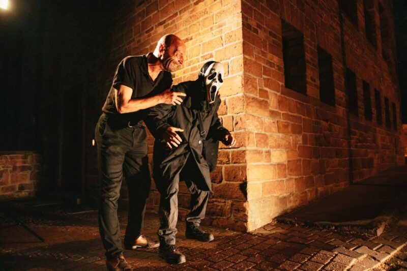 Frankfurt: Jack the Ripper Fright Tour - The Setting: Günthersburgpark at Night