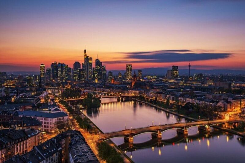 Frankfurt: Must-See Attractions Walking Tour with a Guide - Discovering Frankfurt: What to Expect