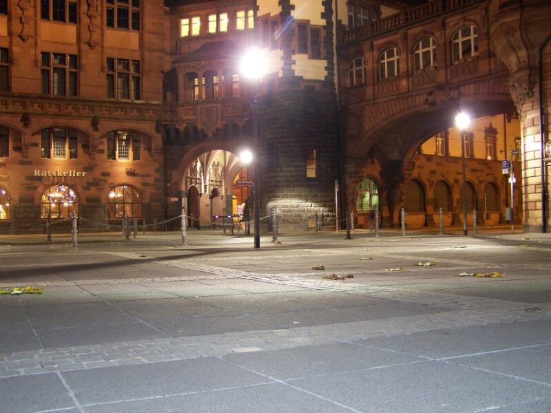 Frankfurt: Old Town Horror Stories Walking Tour in German - What to Expect from the Tour