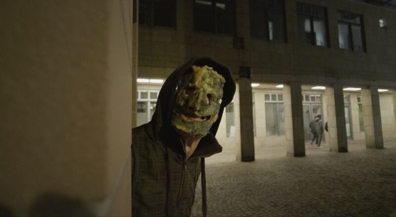 Frankfurt: Old Town Horror Stories Walking Tour in German - Who Should Consider This Tour?