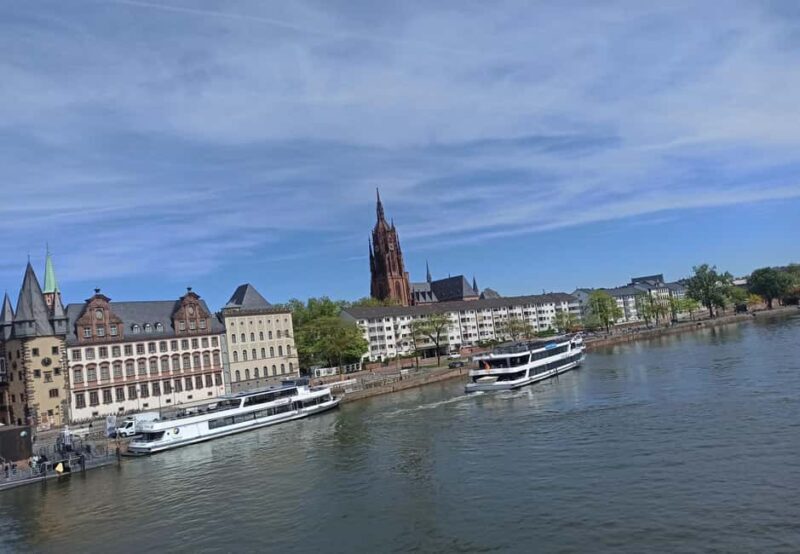 Frankfurt: Old Town Walking Tour with Local Guide - The Itinerary Breakdown