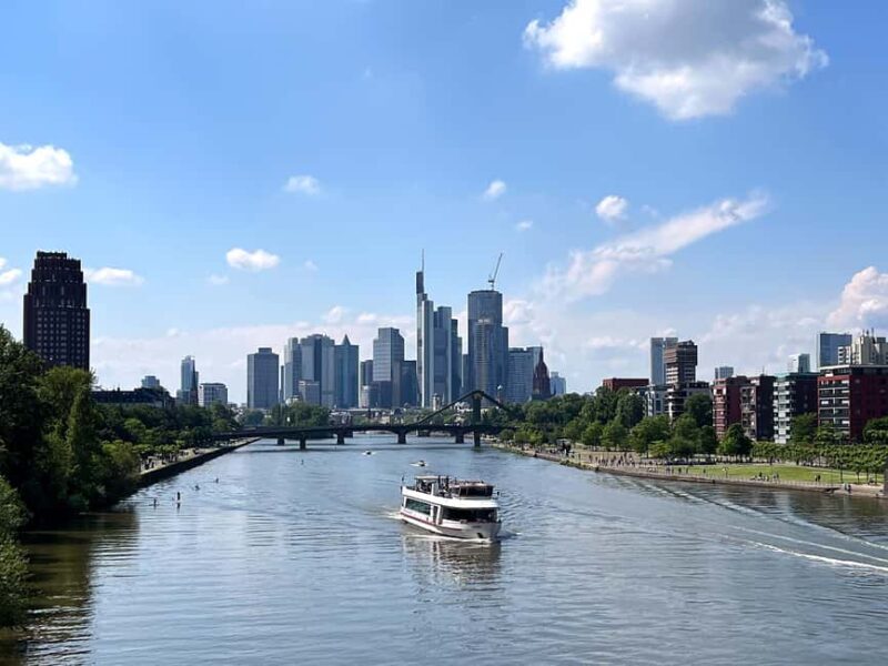 Frankfurt: Private tour in German - just for you and your friends - How the Tour Works Logistically