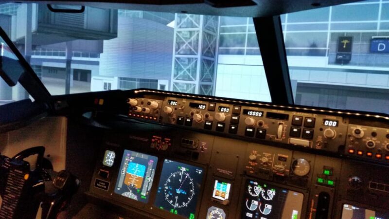 Frankfurt: "Ready for take off" - Flight Simulator B737 - Who Would Love This?