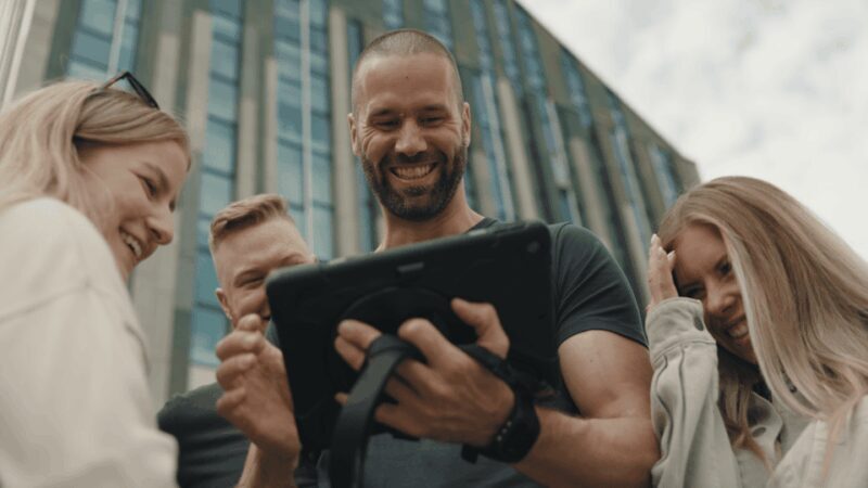 Frankfurt: Verbrecherjagd und gefährlich leckeres Schnitzel - The Itinerary Breakdown