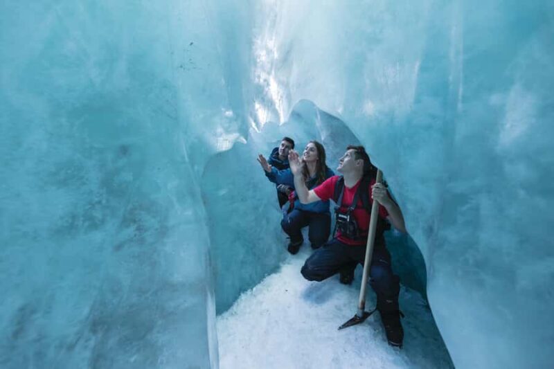 Franz Josef: 2.5 Hour Glacier Hike with Helicopter Transfer - The Sum Up