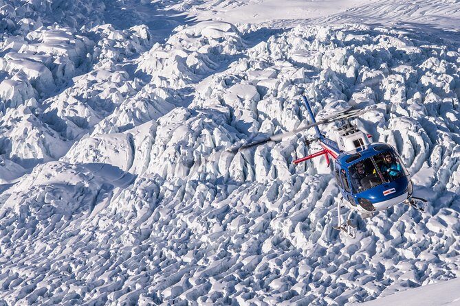 Franz Josef: Neve Discoverer Helicopter Flight with snow landing - The Experience: What to Expect on Your Glacier Flight