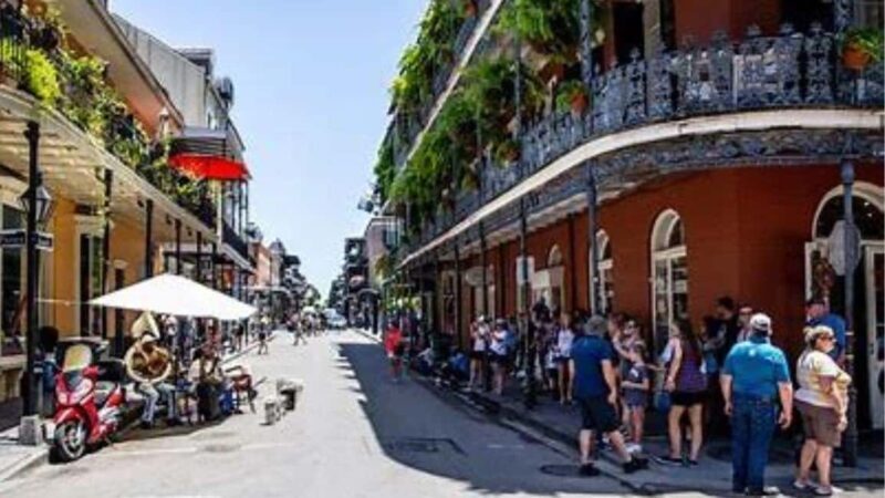 French Quarter Tour with Local Guide and Creole Stories - Key Points