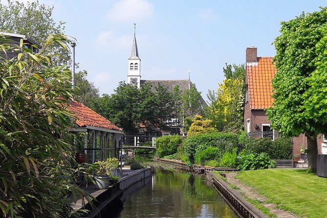 Fresh nose tour with the canoe through the nature near Amsterdam - A Closer Look at the Experience