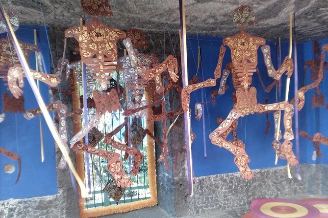 Frida Kahlo and Floating Gardens Tour with Transportation - Pricing and Overall Value