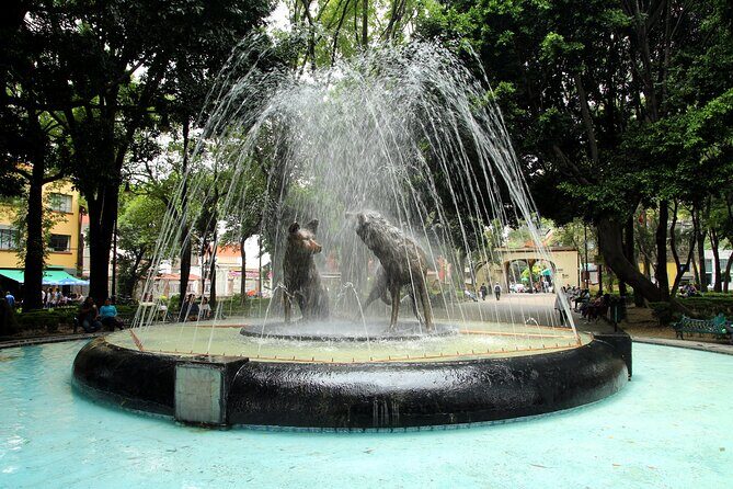 Frida Kahlo's Mexico City Smartphone Guided Walking Tour - Discovering Iconic Statues and Monuments