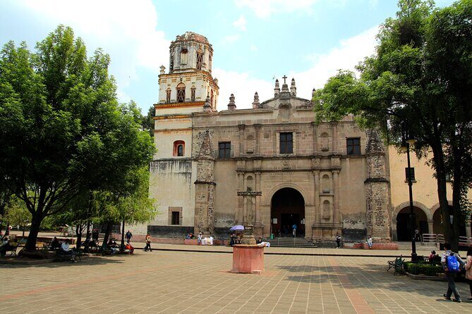 Frida Kahlo's Mexico City Smartphone Guided Walking Tour - Exploring Jardín Hidalgo