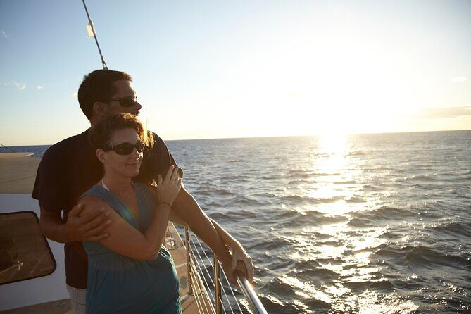 Friday Fireworks Dinner Sail from the Hilton Hawaiian Village - Who Should Consider This Tour?