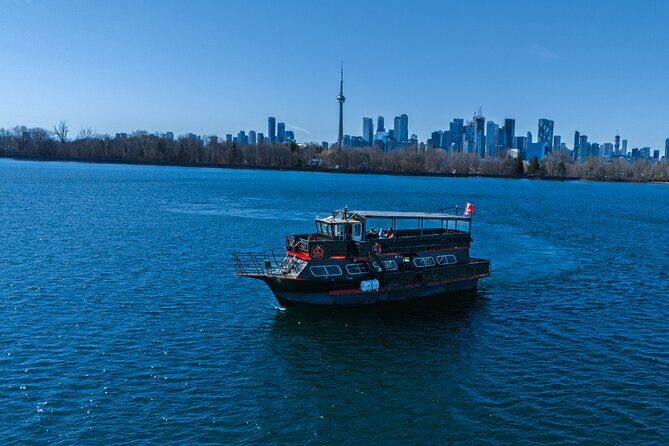 Friday Night Boat Bliss in Toronto - A Closer Look at the Experience