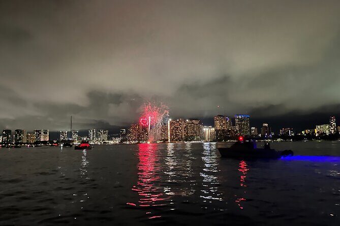 Friday Night Waikiki Fireworks Cruise - What to Expect from the Waikiki Fireworks Cruise