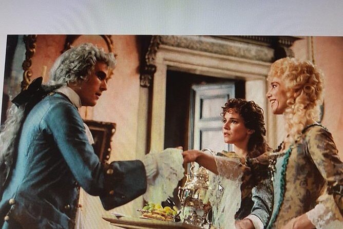 Friendinvenice Let's discover Venice & the history of its courtesans PT - A Closer Look at the Tour Experience