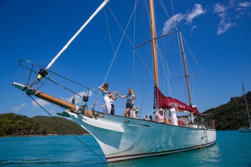 From Airlie Beach: Hook Island Cultural Tour, Sail & Snorkel - Key Points
