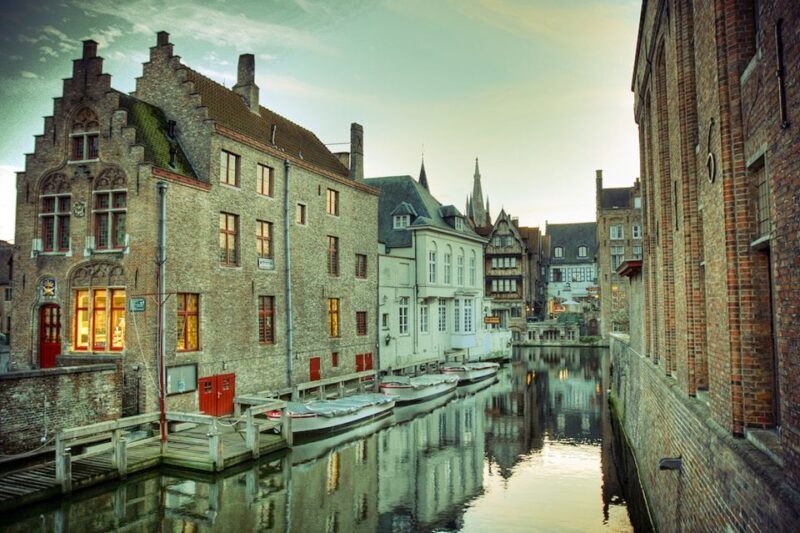 From Amsterdam: Day Trip to Bruges in Spanish or English - Returning to Amsterdam