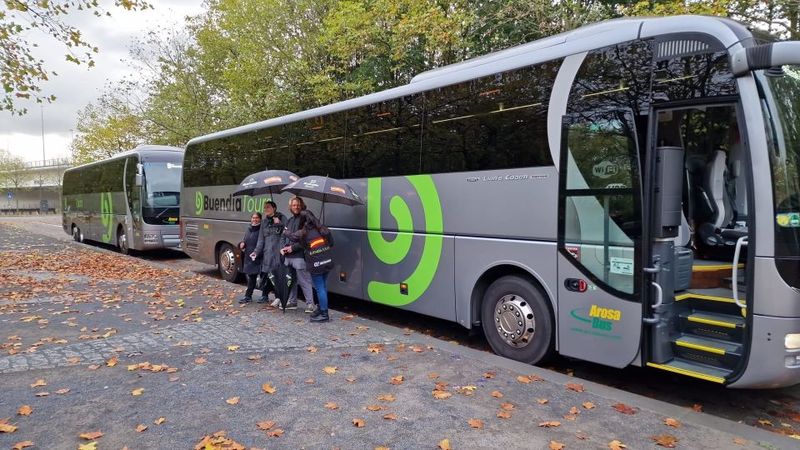 From Amsterdam: Bruges Day Trip in Spanish with Boat Option - 3 Hours of Free Time: Lunch, Beer, Lace, and Choosing Your Own Pace