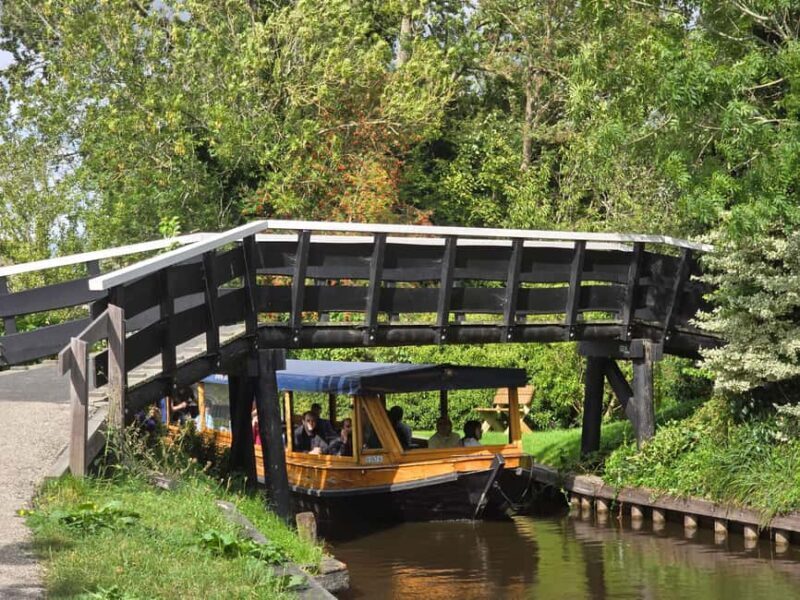 From Amsterdam: Farm, Volendam, Giethoorn + Boat Tour & VR - Discovering the Netherlands: A Charming Day Trip from Amsterdam