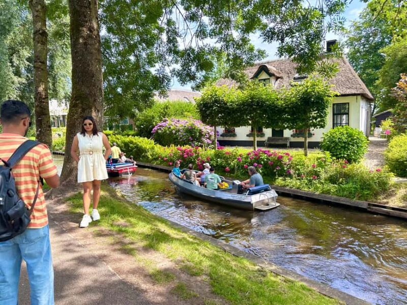 From Amsterdam: Giethoorn Day Trip with Canal & Village Tour - An Overview of the Tour Experience