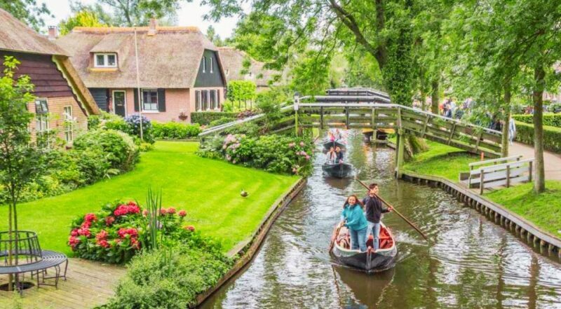 From Amsterdam: Giethoorn Guided Day Trip with Canal Cruise - The Experience in Review