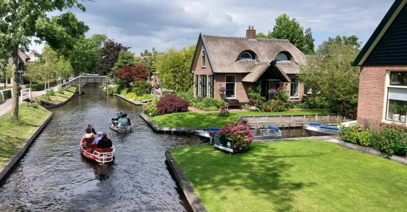 From Amsterdam: Giethoorn Small Group Tour with Boat Ride - What Is This Tour All About?