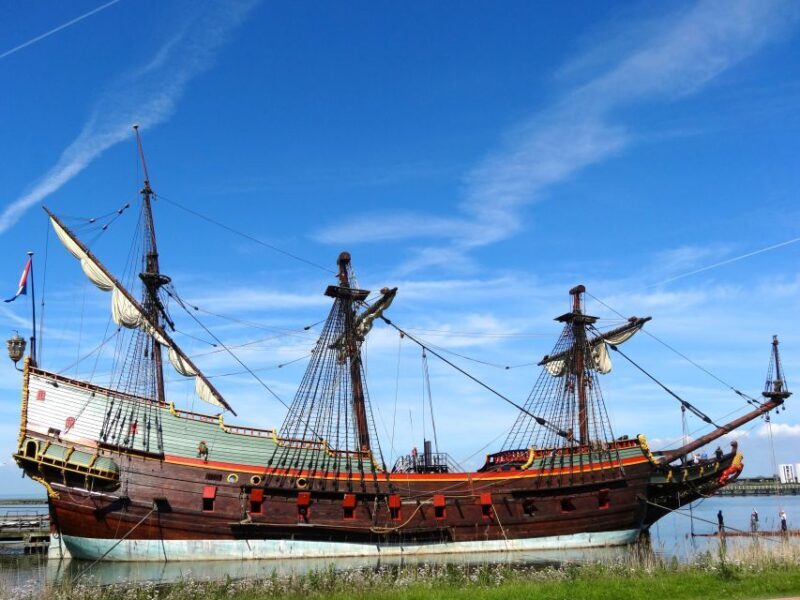 From Amsterdam: Private Day Trip to Giethoorn and Lelystad - Giethoorn: The Netherlands’ Water Wonderland