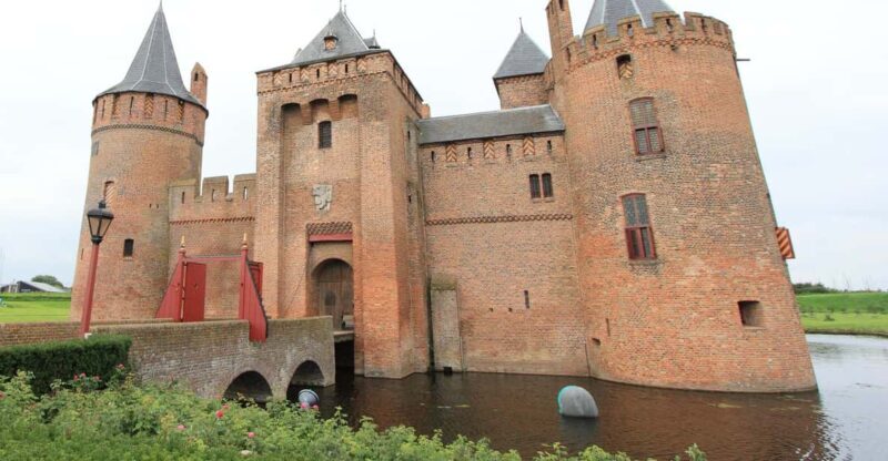 From Amsterdam: visit Zaanse Schans, Muiderslot and more! - An Overview of the Tour Experience