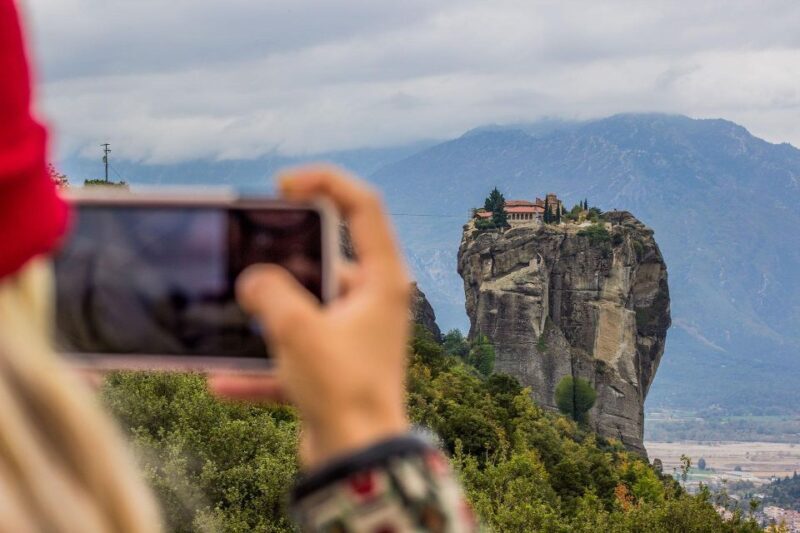 From Athens: 2 Days Meteora, Thermopylae & Delphi Tour - FAQ