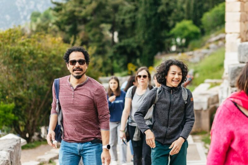 From Athens: Day Trip to Delphi & Arachova with Audio Guide - What to Expect from the Tour