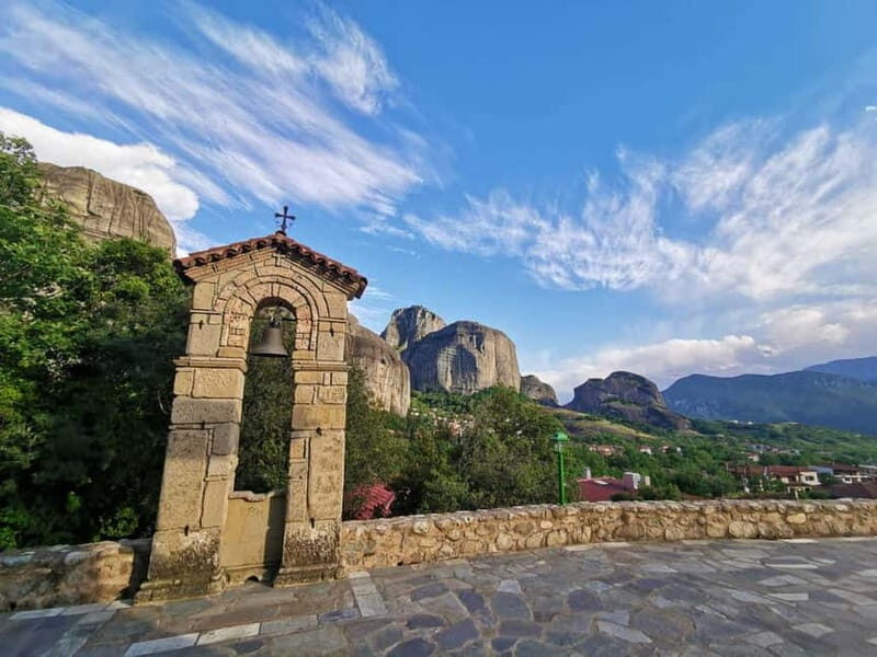 From Athens: Meteora Caves & Monasteries Day Trip by Train - Is This Tour Right for You?