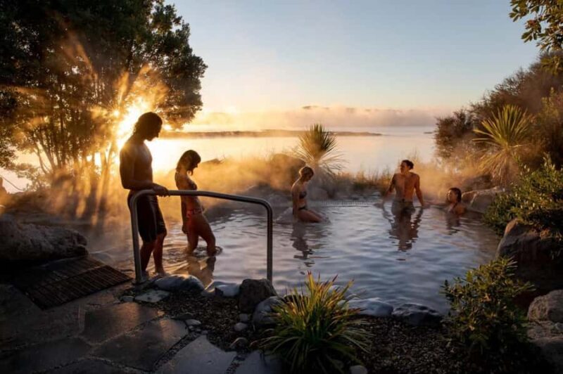 From Auckland: Wai-O-Tapu & Polynesian Spa Rotorua Day Tour - What Makes This Tour Stand Out?