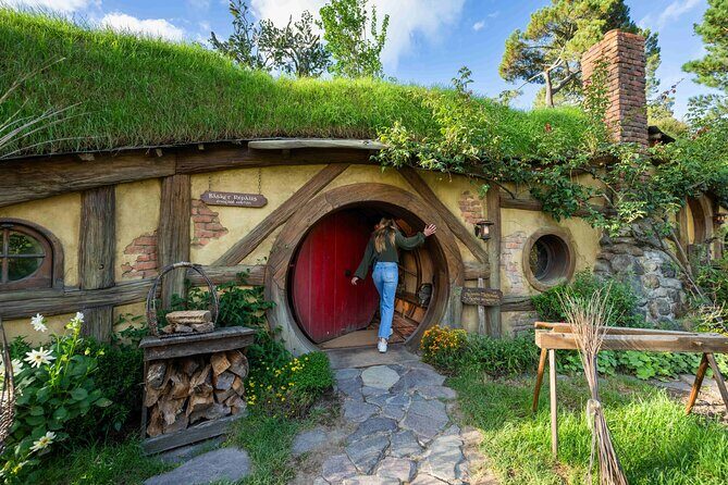 From Auckland:Hobbiton Movie Set & Waitomo Caves Small Group Tour - Final Thoughts