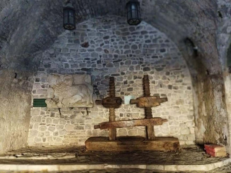 From Bar: Phoenix Town & Town of Pirates in One Day - FAQ