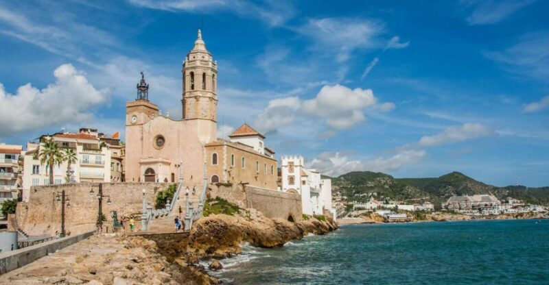 From Barcelona: Tarragona & Sitges Full Day Tour with Pickup - Who Should Consider This Tour?