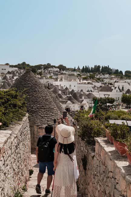 From BARI: Tour of Matera and Alberobello by comfortable bus, visit 2 UNESCO sites - The pros and cons