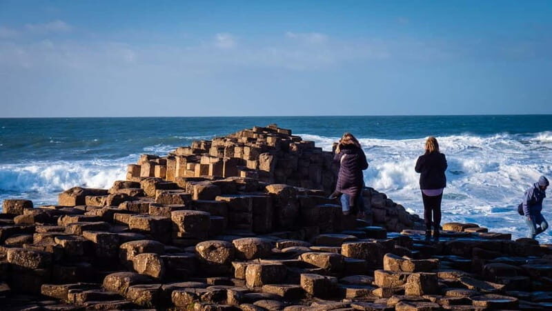 From Belfast: Full-Day Giant's Causeway Shore Excursion - Key Points