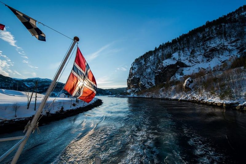 From Bergen: The Original Fjord Cruise to Mostraumen - Mostraumen Strait: Narrow Water, Strong Currents, and Wildlife Chances