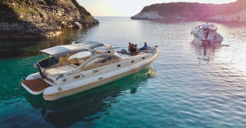 From Bonifacio: Lavezzi Islands Half-Day Boat Tour - The Boat and Group Size