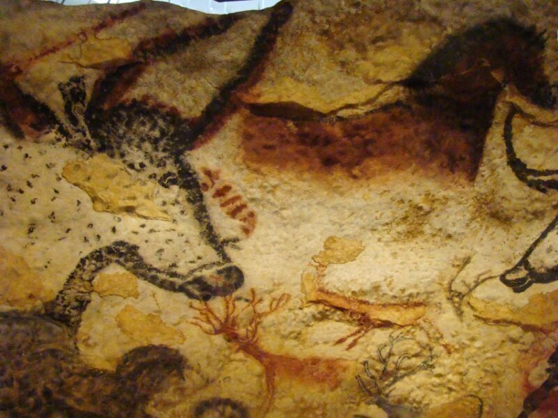 From Bordeaux: Lascaux and Dordogne Valley Private Tour - What to Expect from This Tour