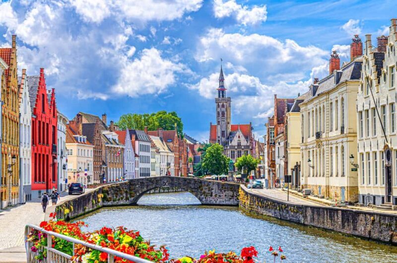 From Brussels: Bruges by Train with Guided Tour & Boat Ride - The Canals and the Boat Ride: A Real Highlight