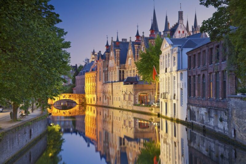 From Brussels: Bruges Day Trip with Boat Tour Option (ES) - The Itinerary: What You Can Expect