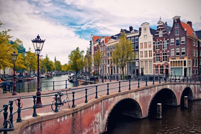 From Brussels: Day Trip to Amsterdam with Canal Boat Cruise - Who Is This Tour Best For?