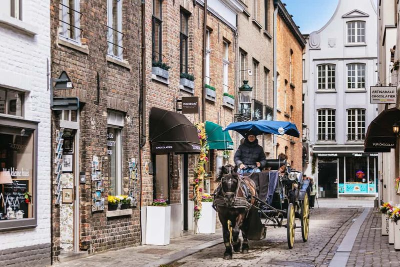 From Brussels: Bruges & Ghent Day Tour - 2 Fairytale Cities - Lake of Love and the Begijnhof built in 1245