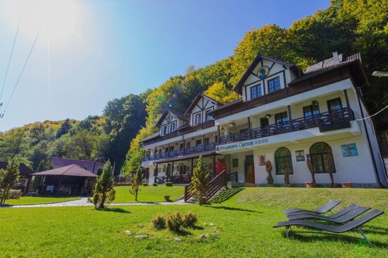 From Bucharest: Brdetu 4x4 Tour with Lunch, Hotel Pick-Up - Key Points