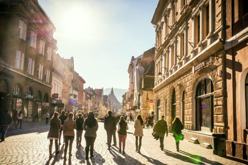 From Bucharest: Dracula Castle, Peles & Brasov Full-Day Trip - Discovering Transylvania in a Day