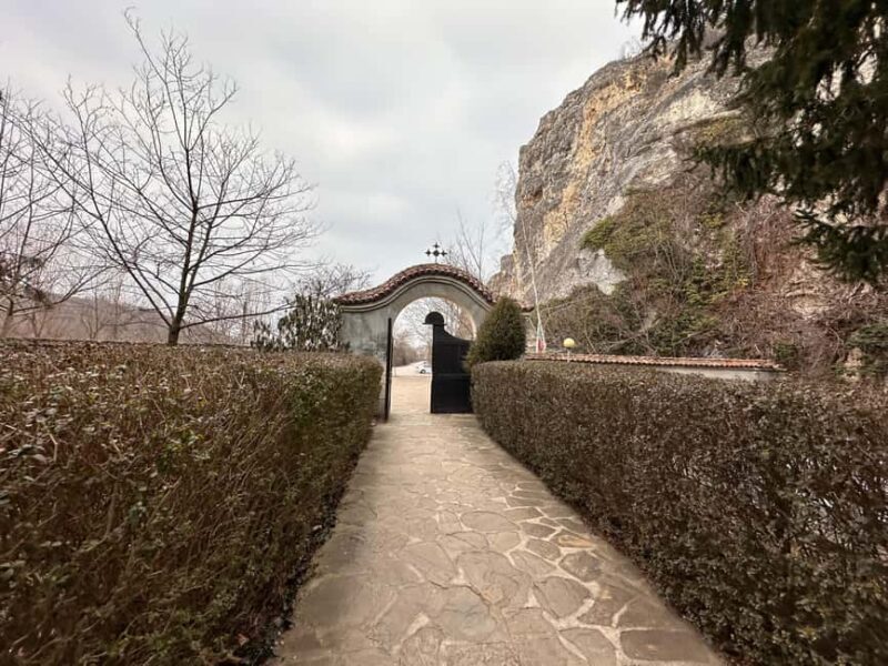 From Bucharest: Full-Day Trip to Bulgaria Highlights - Key Points